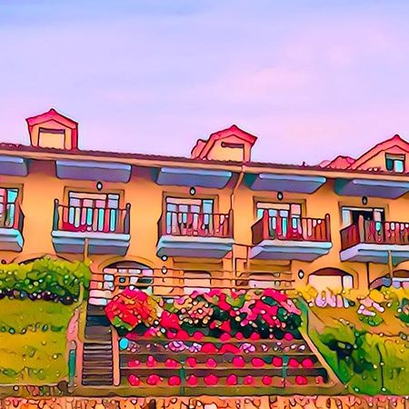 Casa De Las Flores - Apartamento Con Jardin Privado Frente A La Playa De Комилас Екстериор снимка