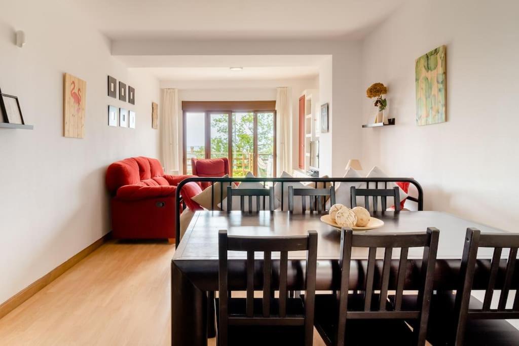 Casa De Las Flores - Apartamento Con Jardin Privado Frente A La Playa De Комилас Екстериор снимка