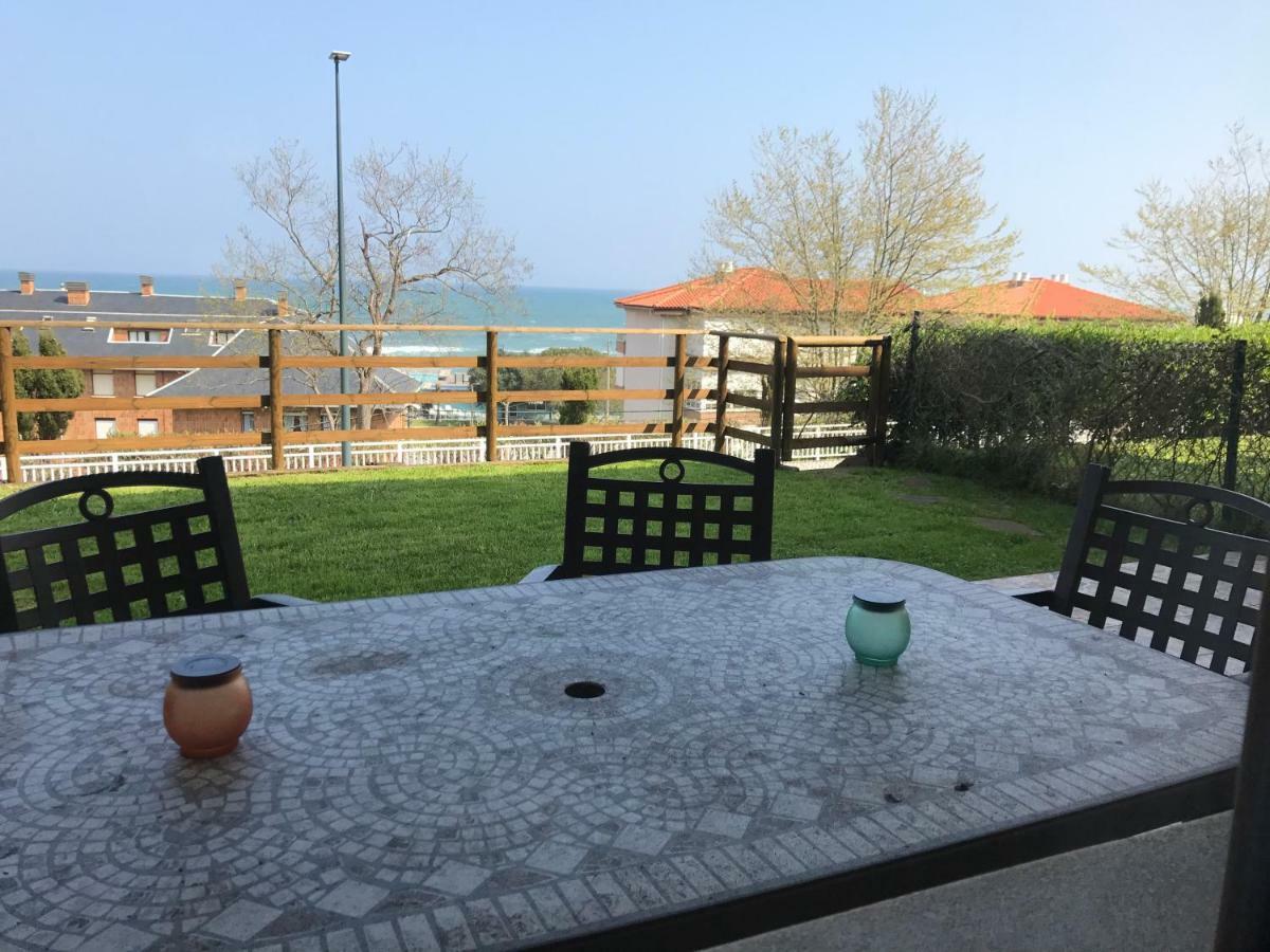 Casa De Las Flores - Apartamento Con Jardin Privado Frente A La Playa De Комилас Екстериор снимка