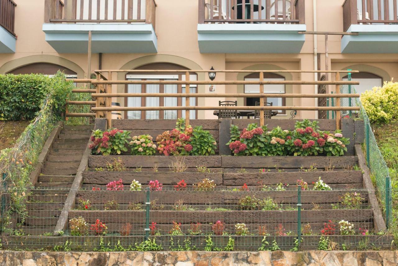 Casa De Las Flores - Apartamento Con Jardin Privado Frente A La Playa De Комилас Екстериор снимка